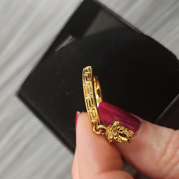 NIB Versace Gold Eternity Keyring Design with Medusa Charm - US Size 6 | Euro 11 - Picture 6 of 8